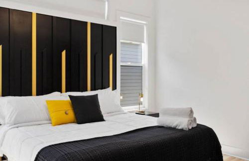 Luxurious 4bd home sleeps 12 minutes to downtown with parking - Foto 15