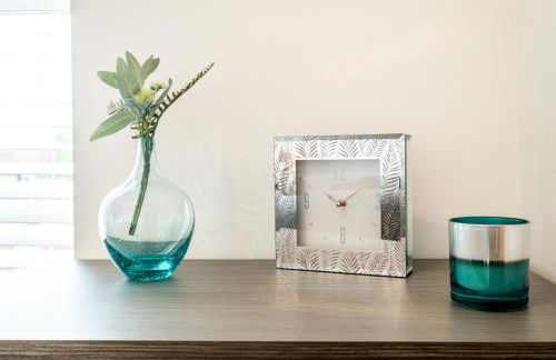 Pluxa Blue Sapphire Luxury Stay Free parking Free WIFI - Walk Everywhere, Travel, Biz, Leisure - Foto 21