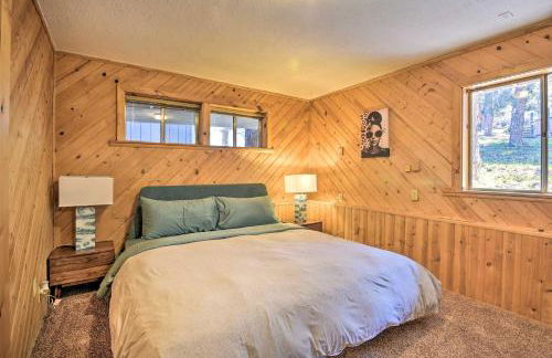 Luxe Escape with Decks, Mtn Views, Game Room! - Foto 20