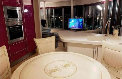 Designer Penthouse with Riverviews - G1 Glasgow City Centre, 3 Bedrooms, 2 Bathrooms, 1 Living room / Kitchen. Full Floor, Wrap Around Terrace, Panoramic Views, Off Central Station / Buchanan Street - Foto 44