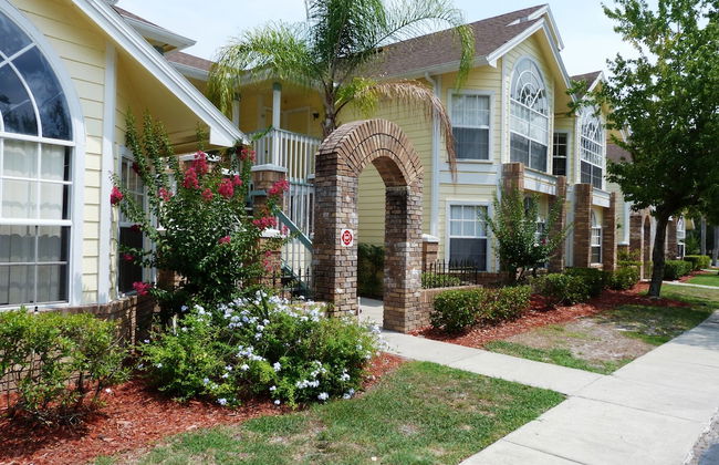 Near Theme Parks! Potter's Castle! Gorgeous, 3 BR's, Sleeps 8, Pool! - Foto 34