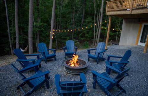 The Wilderness Cabin - Shenandoah Getaway - HotTub, Arcade, RiverAccess - Foto 13