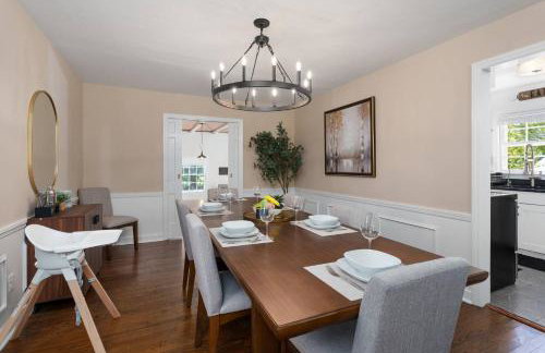 Exclusive Lux Home Near Town • Game Rm • Gym • 4BR - Photo 39