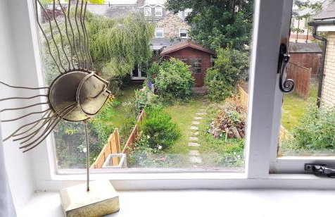 Lovely artist's home ecently refurbished - Photo 23