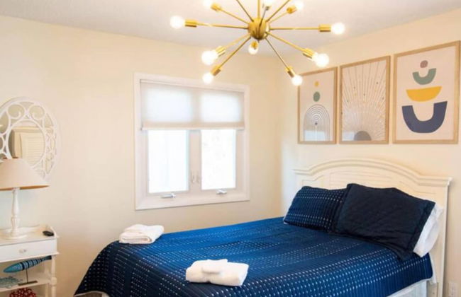 Enjoy Sunny Daze Private Pool Walk to Beach - Foto 15