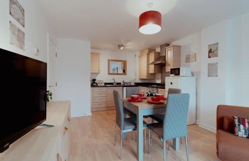 The Diickens Den - Rochester 1BR Flat - Sleeps 4 with Parking - Contractor - Friendly and Ideal for Long Stays - Foto 5