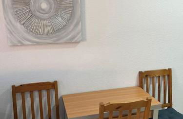 Große Terrasse mit Esstisch, Markise. Einfach - Foto 10