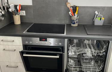 Eifel Landhaus Panoramablick unter der Burg Olbrück mit Sauna Hottub großer Terrasse und Garten Ideal für Familien - Foto 28