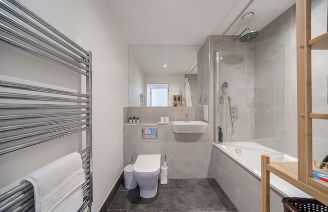 Barking Bright Apartment With 2 Bedrooms - Foto 13