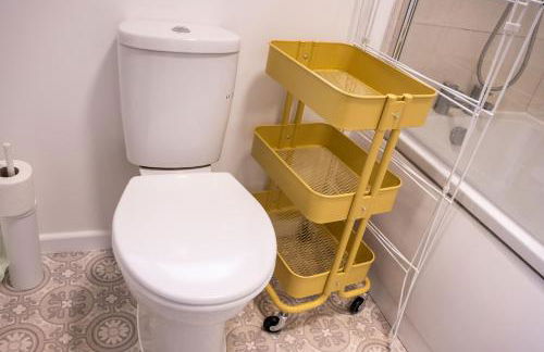 Conyngham Villa, Luxury Detached House, 6 Beds, 4BR,Large garden, Parking - Sleeps 8 - Foto 45