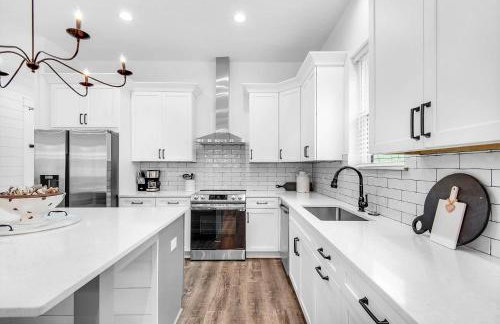 Latitude! New 8 Bedrooms! Beach! - Foto 8