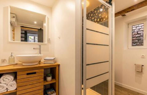 L'étoile - 3 Chambres de Charme & Jacuzzi - Photo 24