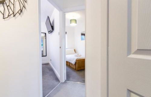 Charming Home in Bromsgrove - Perfect for Groups - Foto 24