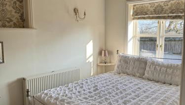 Waters edge - Photo 5