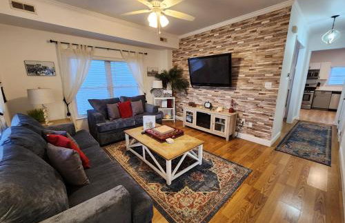 The Bay House- New Kitchen & Updates! An AC Vibe!! - Foto 13