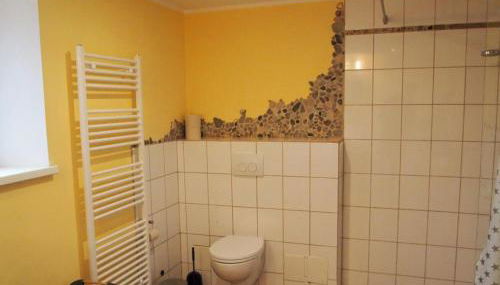 NEU Fewo im Bauernhaus mit idyllischem Innenhof und Naturgarten - Foto 3