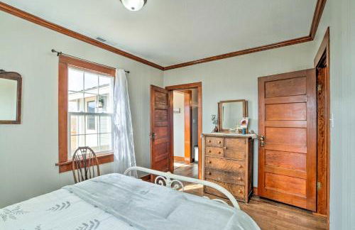 Secluded Bonanza Home with Antique Furnishings - Foto 19