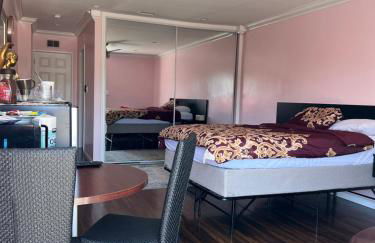 Just The Two Of Us -Romantic Pool View And Private Entry Sleeps 2 Near CSUN CSUN - Foto 3