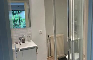 Agréable et moderne studio à Neuilly avec jardin - Foto 5