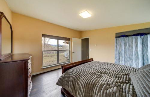 Lake-View 4-Season Retreat in Republic! - Photo 12