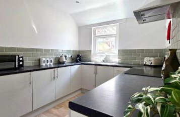 Claude Road Apartments by Switchback Stays - Photo 41