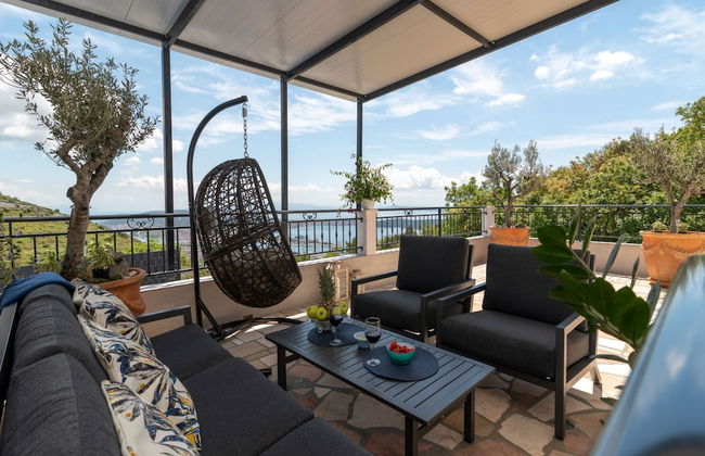 Hillside Villa in Trogir With Pool, Terrace, and Stunning City View - Foto 47