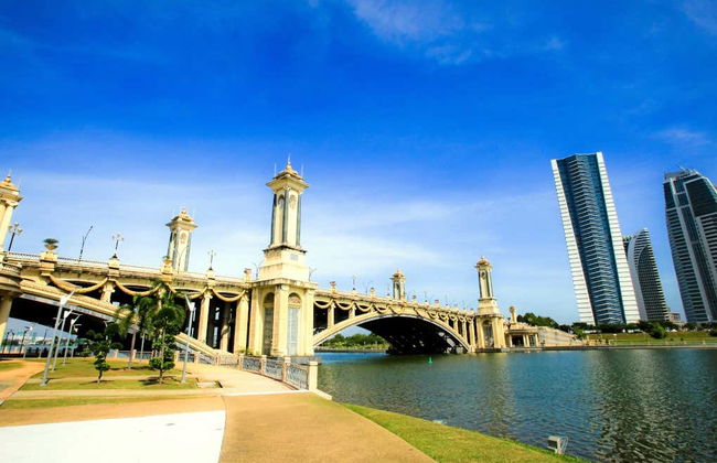 Half-Day Trip to Putrajaya - Photo 5