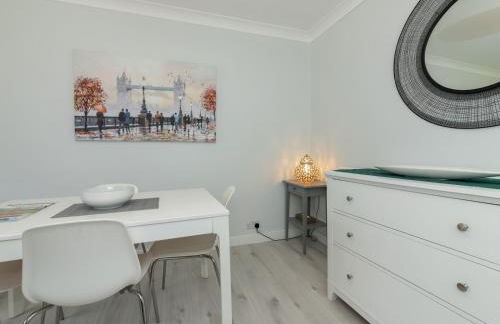 2BDR Peaceful Ground Floor Apartment Free Parking - Pass the Keys - Foto 13