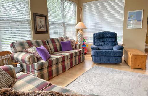 5 Bedroom Home in Old Homestead II - Photo 5