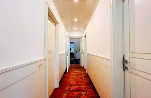 Exclusive Villa with Private Swimming Pool - Photo 25