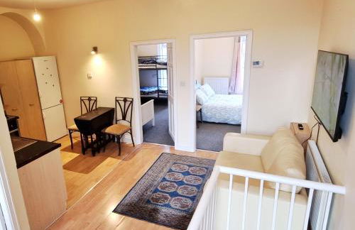 2 Bedroom Flat Free Parking Fast Wi-Fi Self Check-in Visit Manchester Oldham Bury - Foto 32