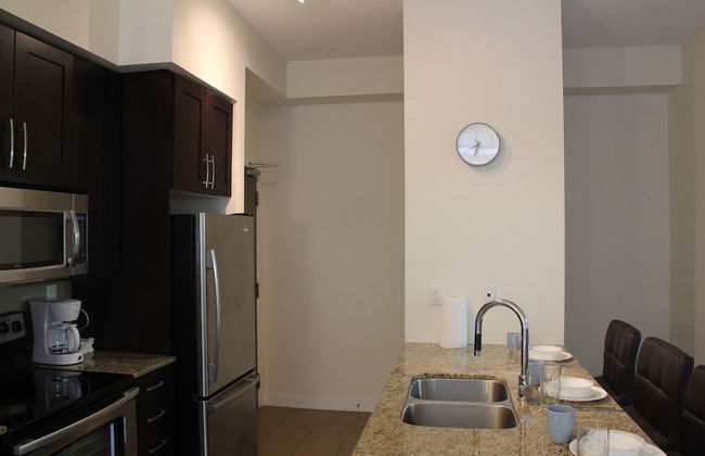 Custom Luxury Suite - By Elite Suites - Photo 16