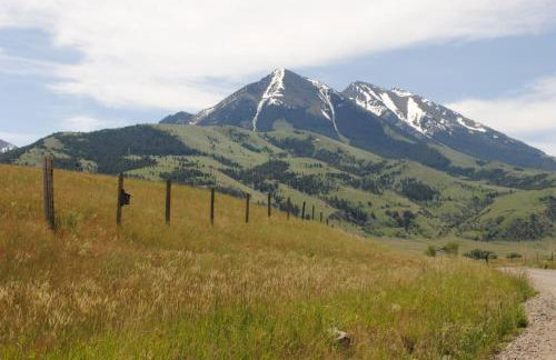 Chico Peak cabin nr Yellowstone,Chico Hot Springs - Foto 13