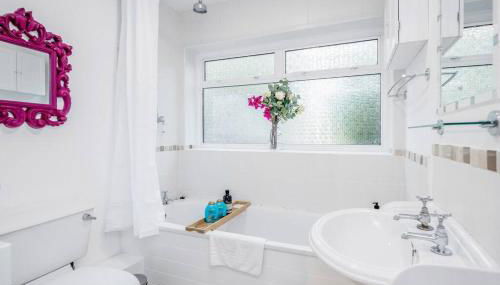 Stylish Victorian 3 Bed House Huge Garden/Parking - Foto 2