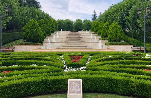 Luxury Pool View Spa Suite-Massage Chair-Steam Sauna-Welcome Champagne ! - Foto 20