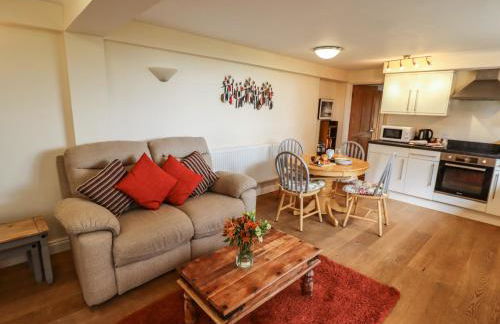 The Garden Apartment - Photo 7