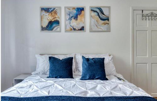 Contractors & Relocation haven, 3BD House, Secure off-site parking & office space - Foto 13