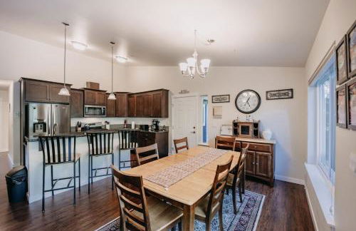 47MF - WiFi - Fireplace - Sleeps 6 - Foto 10