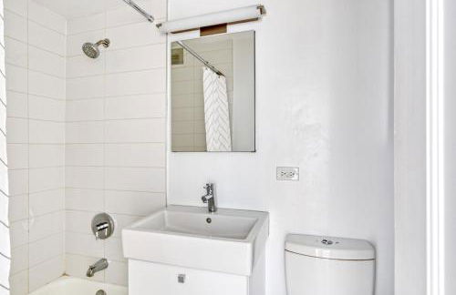 Midtown E 1BR w Gym Doorman nr the 6 NYC-4 - Foto 12