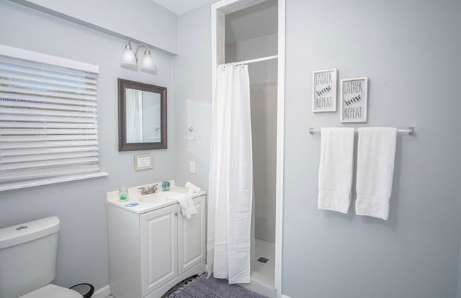 Magnificent Large Home Near Downtown - Foto 24