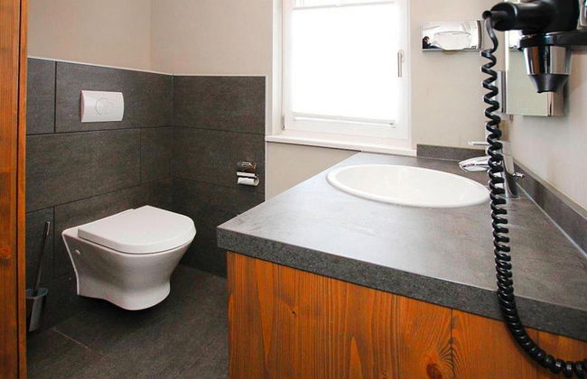 Semi-detached Houses, Turf House - Photo 57