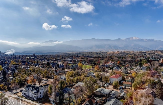 City Center Cottage Netflix, Mtns & Adventure! - Photo 23