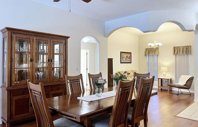 Lovely Lakeside 4-bed Pool Home At Villa Sol-3125 4 Bedroom Home by RedAwning - Foto 26