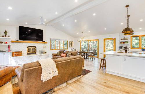 4 Mi to Slopes Family-Friendly Stateline Home! - Foto 1