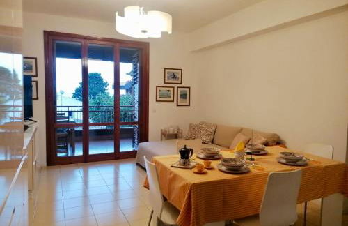 Sulla spiaggia di Letojanni - Foto 6