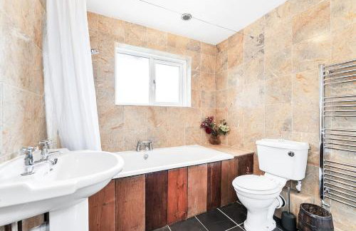 2-Bed Home with Free Parking - 2 min Walk to Bus - Foto 20