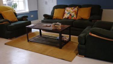 Cosy central 2 bedroom apartment - free parking - Foto 2