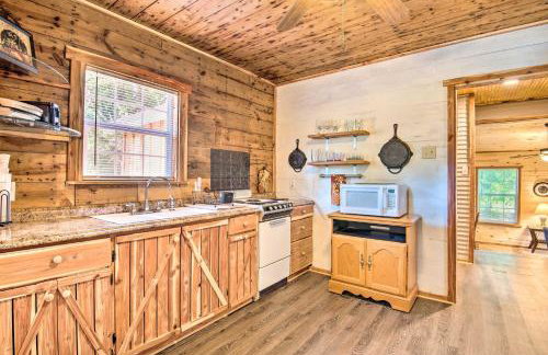 Updated Cabin with Porch, Mins to Cossatot River - Foto 11