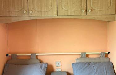 Light and Airy 2 Bedroom Mobile Home - Foto 11