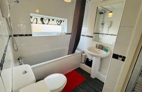 Contractors families free parking Ramsey Road - Foto 11